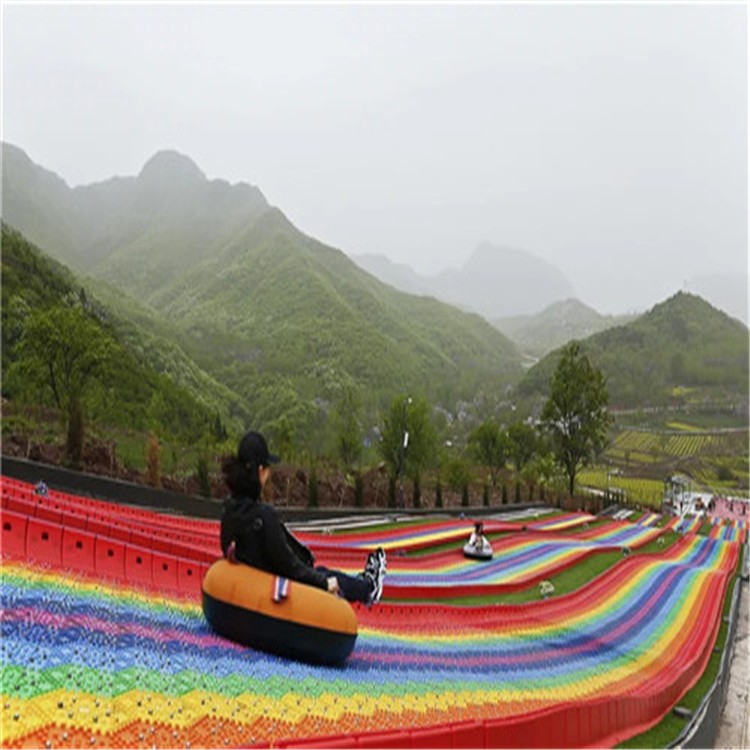 桑植彩色滑草